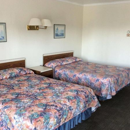 Embassy Motel Kingston Buitenkant foto